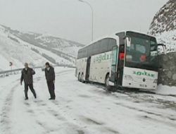 Doğu'da 42 köy yolu ulaşıma kapandı!..