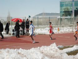 Atletizm müsabakasına kar rötarı!..