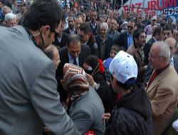 Bakan Akdağ ezilme tehlikesi geçirdi!..