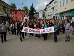 Hopa'da protesto yürüyüşü!..