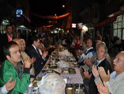 2 Kilometre uzunluğunda iftar sofrası!..