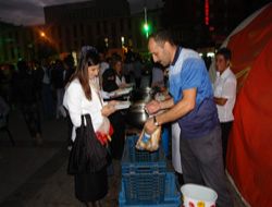 Çığlık kent meydanında iftar açtı!..