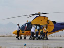 Ambulans Helikopter çocuk için uçtu