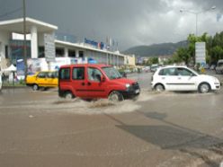 Erzurum'da yine hayat felç oldu