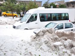 Erzurum'da hayat felç oldu