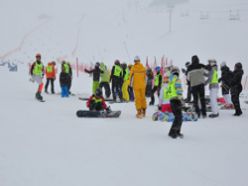 Snowboard Türkiye şampiyonası nefes kesti