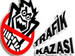 Şenkaya'da trafik kazası 5 yaralı