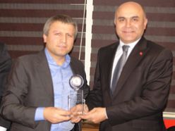 AK Partiden Korkut'a plaket