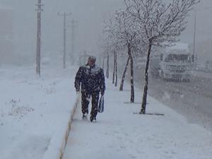 Erzurum'a Nisan ayında kar sürprizi