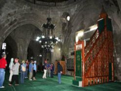 Türkiye'de her 903 kişiye bir cami düşüyor