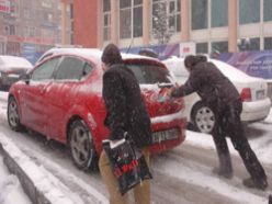 Erzurum'da ekipler seferber oldu