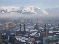 Erzurum sabah karla uyandı