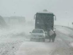 Bayburt - Erzurum karayolu ulaşıma kapandı