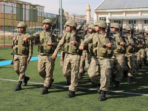 Oltu'da Zafer Bayramı coşkusu