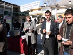 Pasinler Anadolu İHL aşure dağıttı