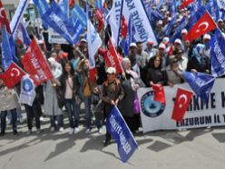 KAMU-SEN'den Erzurum'da miting