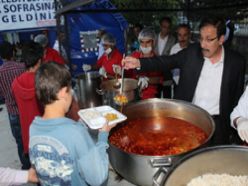 Başkan Bulutlar iftar sofralarını denetledi