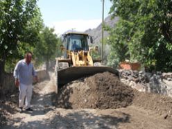 Özel idare ekipleri yolları temizledi