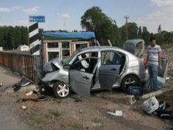 Pasinler'de trafik kazası: 4 yaralı