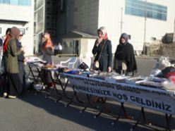 Erzurum'da kız öğrenciler yararına kermes