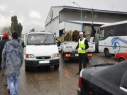 Hayvan pazarında trafik yoğunluğu