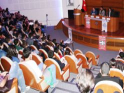 AÜ'de girişimcilik konferansı