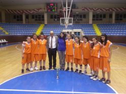 Yakutiye Gençlikspor basketbolda şampiyon