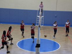 Fakülteler arası voleybol maçları başladı