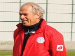 Mustafa Denizli istifa etti