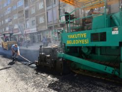 Yakutiye asfaltsız sokak bırakmayacak