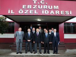 Vali Altıparmak'tan Özel İdare'ye ziyaret