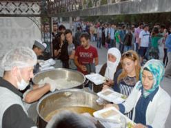 Palandöken'den binlerce kişiye iftar