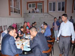 Gönüllü liderlerden anlamlı iftar