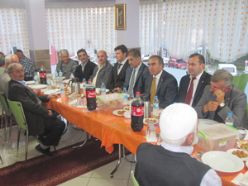 MHP'li Öztürk Olur'da iftar yemeğine katıldı