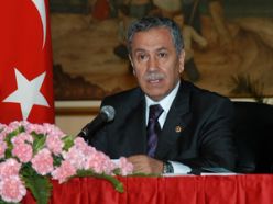 Bülent Arınç: Siyaseti bırakıyorum