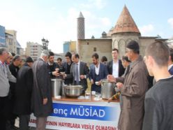 Erzurum Genç Müsiad'tan aşure dağıtımı