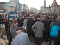 Erzurum'da aşure izdihamı