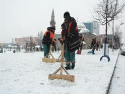 Doğu'da kar yağışı ve buzlanma