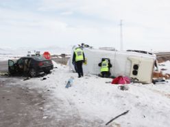 Erzurum'da trafik kazası: 1 ölü 27 yaralı