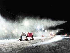 Palandöken'de gece kayağı keyfi