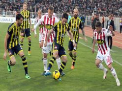 Fener eriyor: 2-0