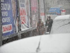 Erzurum'da Mart kapıdan baktırıyor...