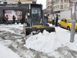 Kara kış Erzurum'a geri geldi