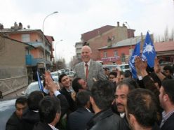 AKP Adayı Sekmen'e Tortum'da yoğun ilgi