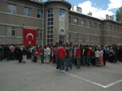 Erzurum Lisesi'nde mezuniyet coşkusu