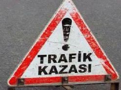 Pasinler'de trafik kazası: 4 yaralı