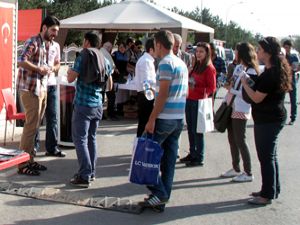 Atatürk Üniversitesi'nde kayıt heyecanı