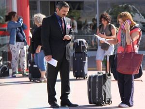 Erzurum'a atanan öğretmenleri milli eğitim personeli karşıladı