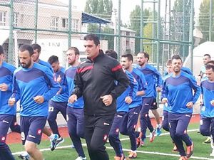 Aşkale Belediyespor top başı yaptı