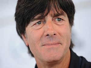 Joachim Löw, pilot olmaya karar verdi